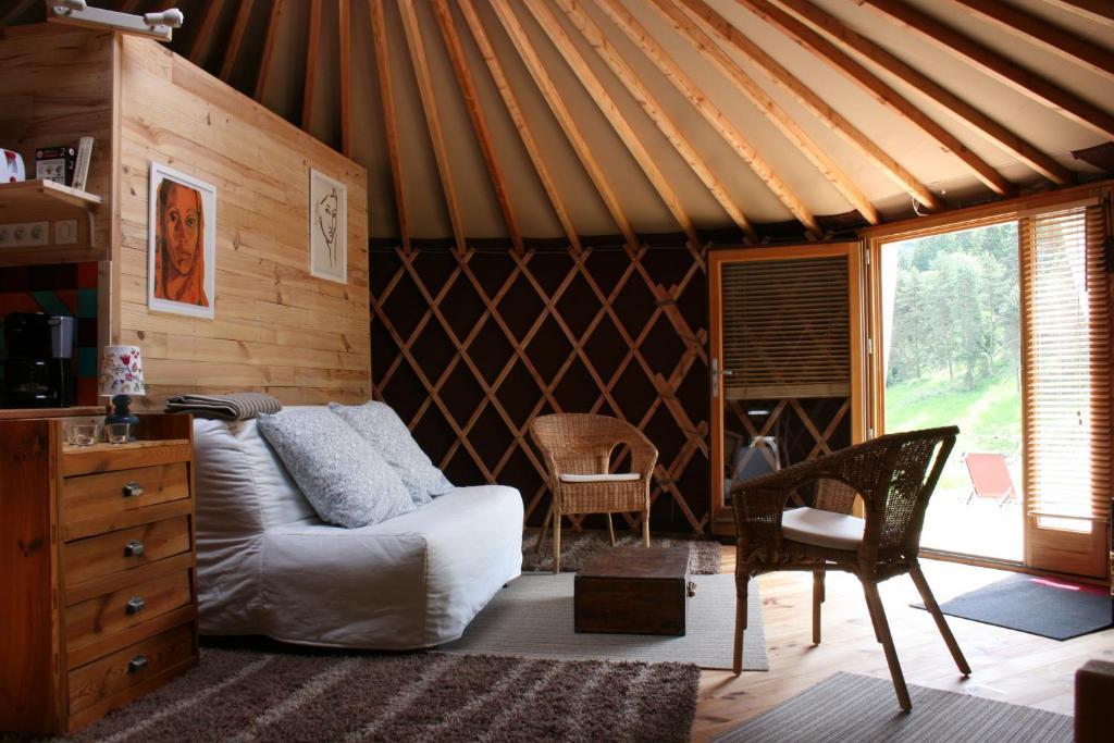 Yourtes En Terrasse Bonneval  Room photo